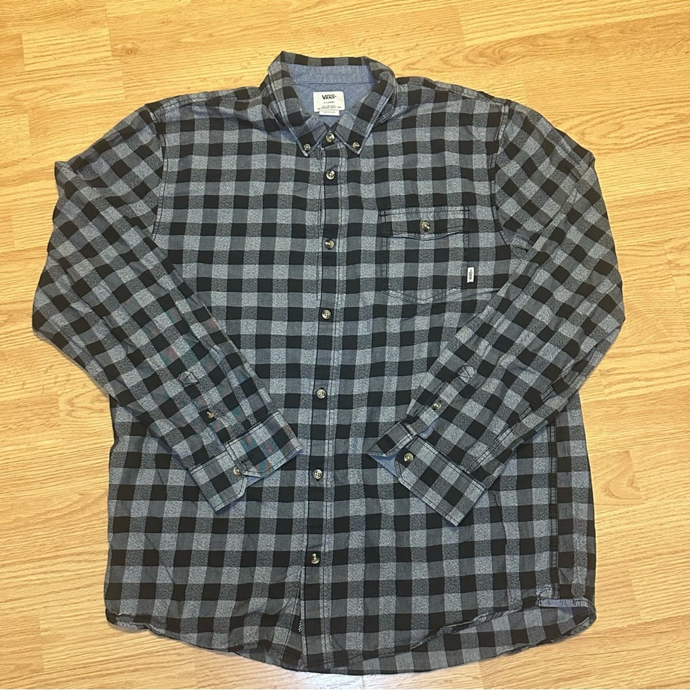 Van’s Men’s Classic Fit Button Down Shirt